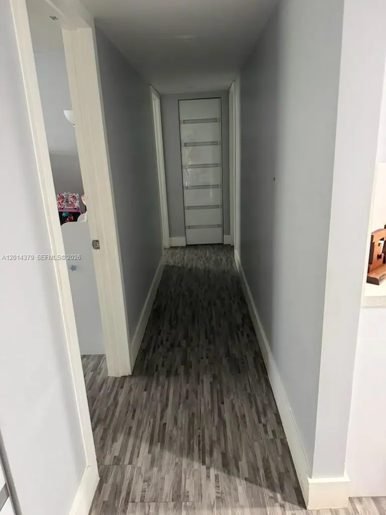 5033 NW 7th Street Miami FL 33126