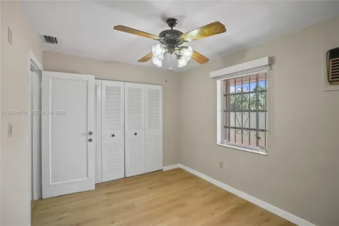 9930 SW 40th Terrace Miami FL 33165