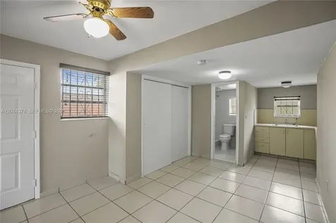 9930 SW 40th Terrace Miami FL 33165