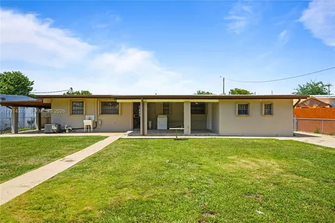 9930 SW 40th Terrace Miami FL 33165