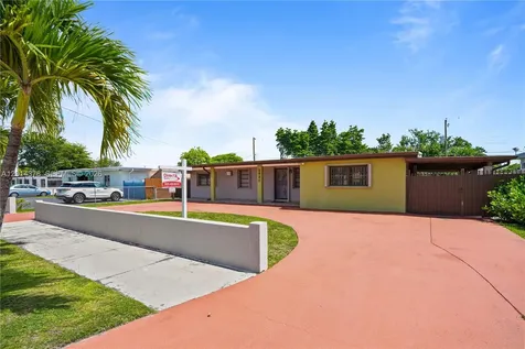 9930 SW 40th Terrace Miami FL 33165