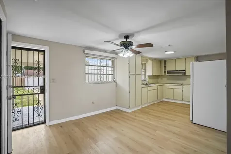 9930 SW 40th Terrace Miami FL 33165