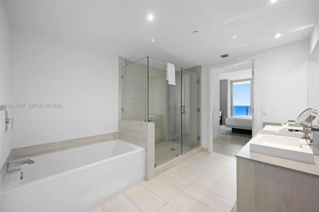 4010 S Ocean Drive Hollywood FL 33019