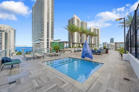 4010 S Ocean Drive Hollywood FL 33019