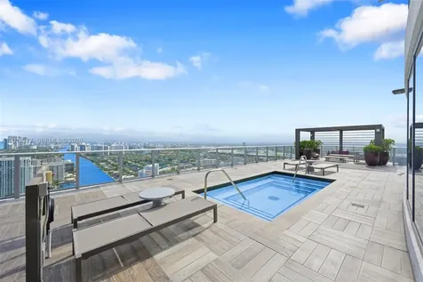 4010 S Ocean Drive Hollywood FL 33019