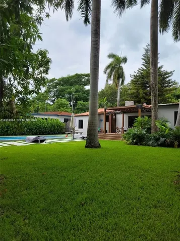 336 NE 85 El Portal FL 33138