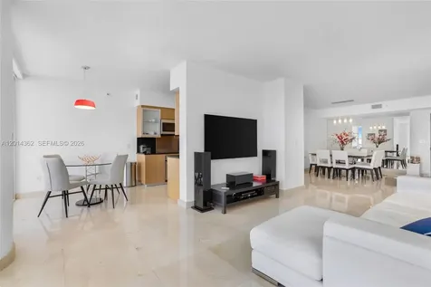 6365 Collins Avenue Miami Beach FL 33141