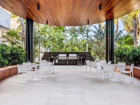 6365 Collins Avenue Miami Beach FL 33141
