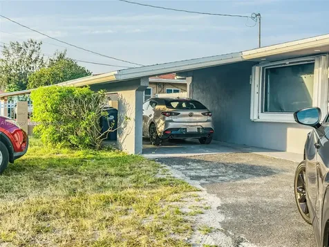 18901 NW 28th Place Miami Gardens FL 33056