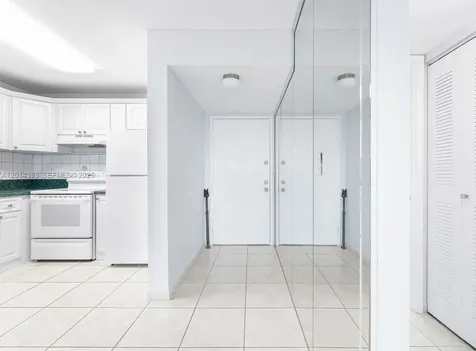 8005 Lake Drive Doral FL 33166