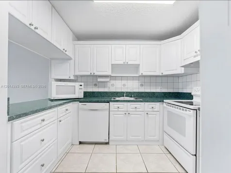 8005 Lake Drive Doral FL 33166