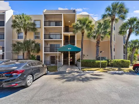 8005 Lake Drive Doral FL 33166