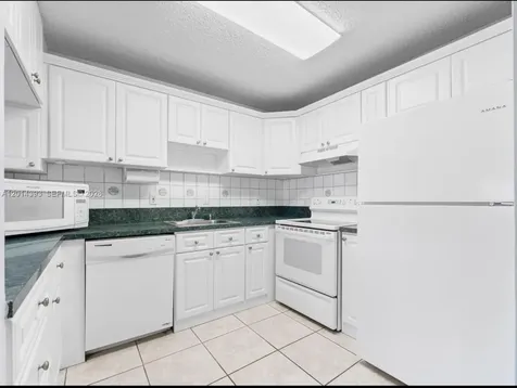 8005 Lake Drive Doral FL 33166