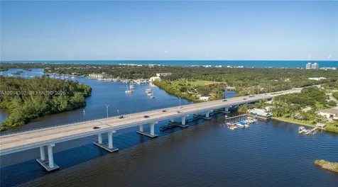 5035 Fairways Circle Vero Beach FL 32967