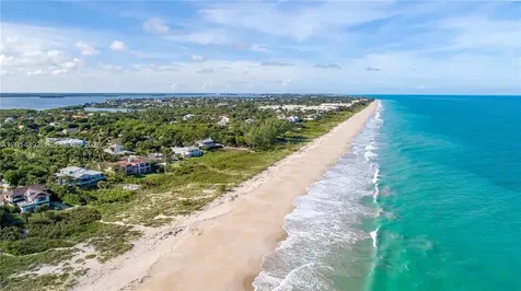 5035 Fairways Circle Vero Beach FL 32967