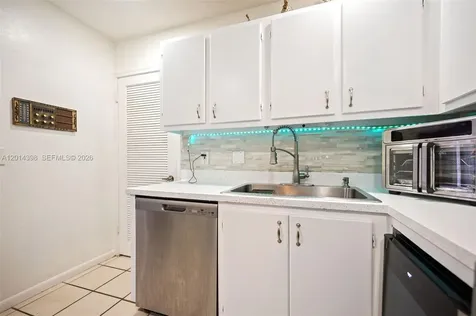 4582 Holly Lake Drive Lake Worth FL 33463