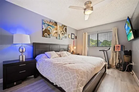 4582 Holly Lake Drive Lake Worth FL 33463