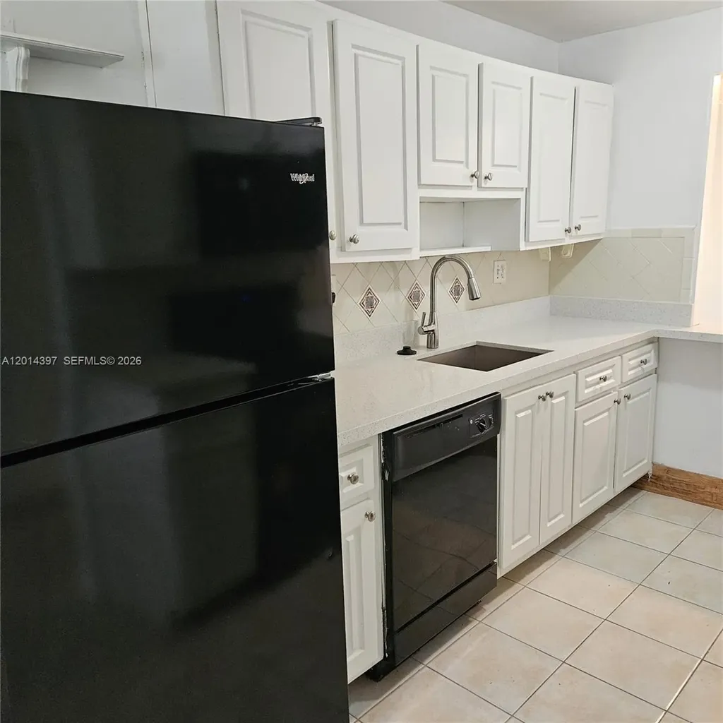 3070 NW 48th Terrace Lauderdale Lakes FL 33313