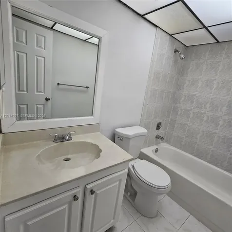 3070 NW 48th Terrace Lauderdale Lakes FL 33313