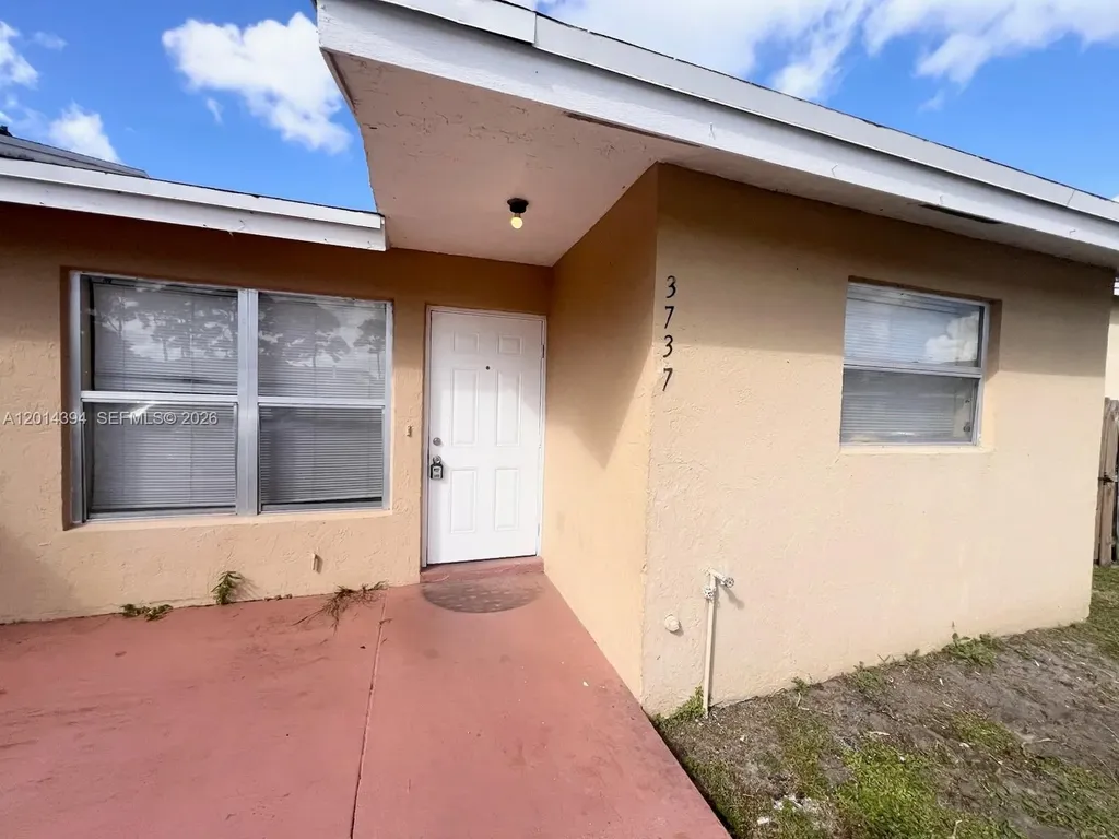 3737 Mil Lake Circle Green Acres FL 33463