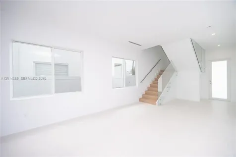 10381 NW 67th Terrace Doral FL 33178