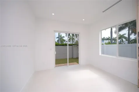 10381 NW 67th Terrace Doral FL 33178