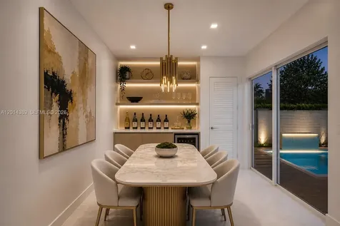 10381 NW 67th Terrace Doral FL 33178