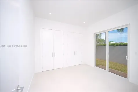 10381 NW 67th Terrace Doral FL 33178