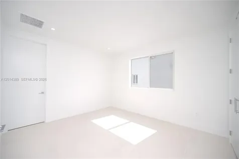 10381 NW 67th Terrace Doral FL 33178