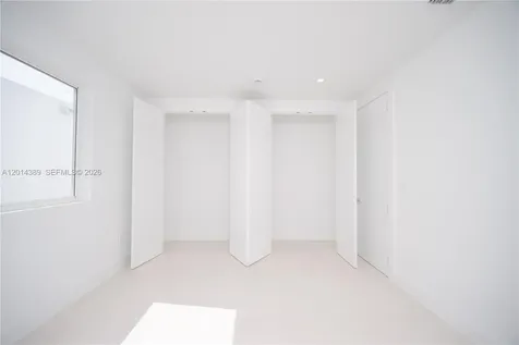 10381 NW 67th Terrace Doral FL 33178