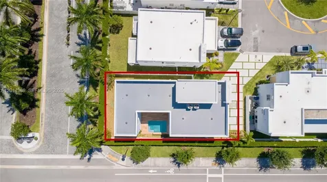 10381 NW 67th Terrace Doral FL 33178