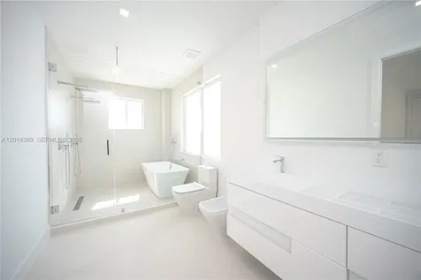 10381 NW 67th Terrace Doral FL 33178