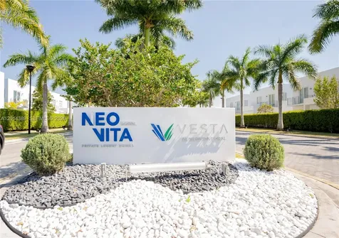 10381 NW 67th Terrace Doral FL 33178