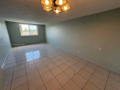 606 W 81st Street Hialeah FL 33014