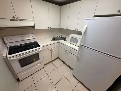 606 W 81st Street Hialeah FL 33014