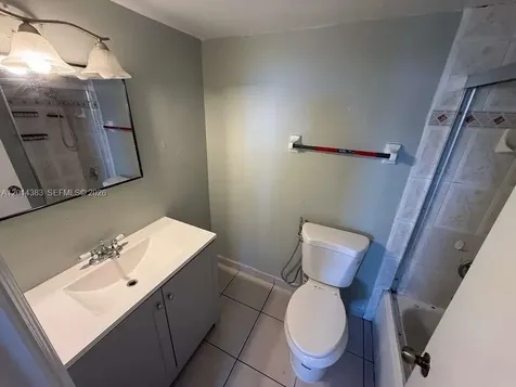 606 W 81st Street Hialeah FL 33014