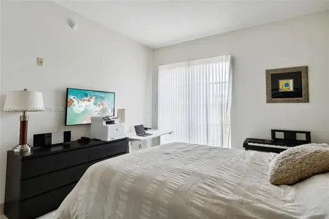 100 Meridian Avenue Miami Beach FL 33139