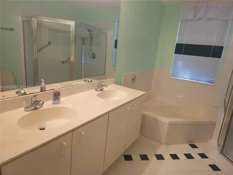 14715 Balgowan Road Miami Lakes FL 33016