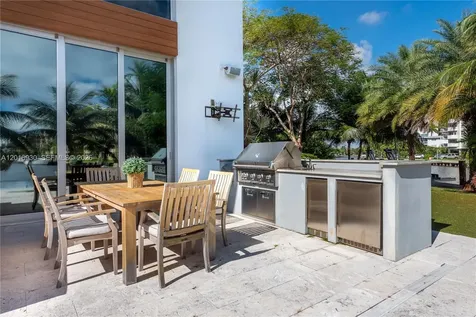 400 Tamarind Drive Hallandale Beach FL 33009