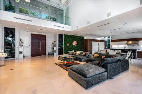 400 Tamarind Drive Hallandale Beach FL 33009