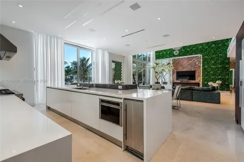 400 Tamarind Drive Hallandale Beach FL 33009