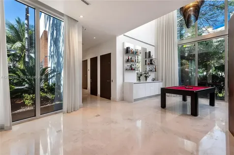 400 Tamarind Drive Hallandale Beach FL 33009