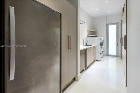 400 Tamarind Drive Hallandale Beach FL 33009