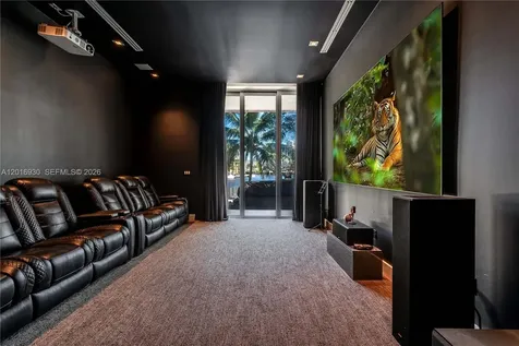 400 Tamarind Drive Hallandale Beach FL 33009