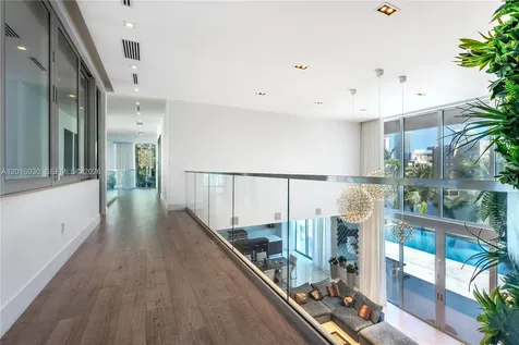 400 Tamarind Drive Hallandale Beach FL 33009