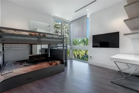 400 Tamarind Drive Hallandale Beach FL 33009