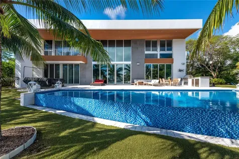 400 Tamarind Drive Hallandale Beach FL 33009