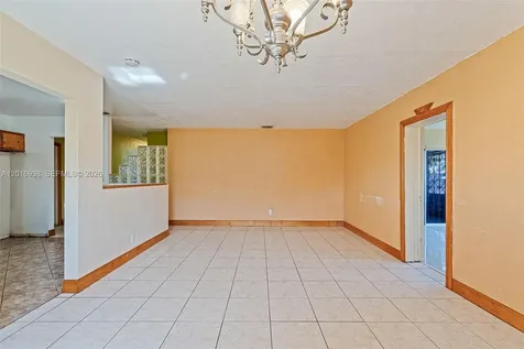 2400 NW 181st Terrace Miami Gardens FL 33056