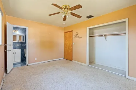 2400 NW 181st Terrace Miami Gardens FL 33056