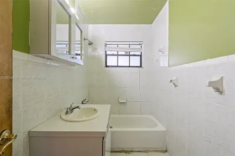 2400 NW 181st Terrace Miami Gardens FL 33056